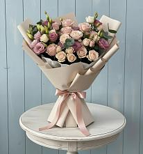 Букет цветов из:  Розы и Лизиантусы в Нарзанном