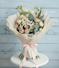 Букет цветов из:  Розы и Лизиантусы в Нарзанном