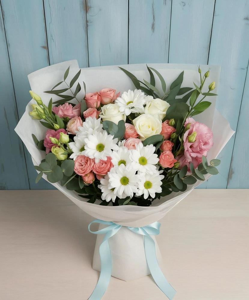 Букет цветов из: Розы, Лизиантусы и Хризантемы в Нарзанном