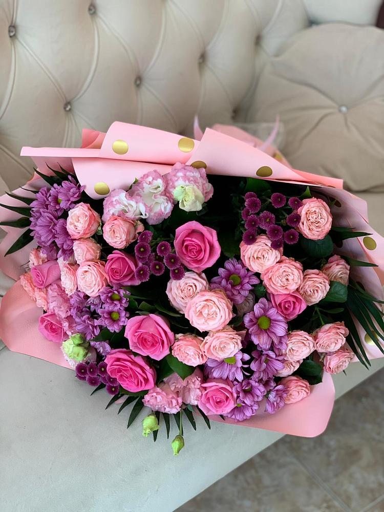 Букет цветов из: Хризантемы, Розы и Лизиантусы в Нарзанном