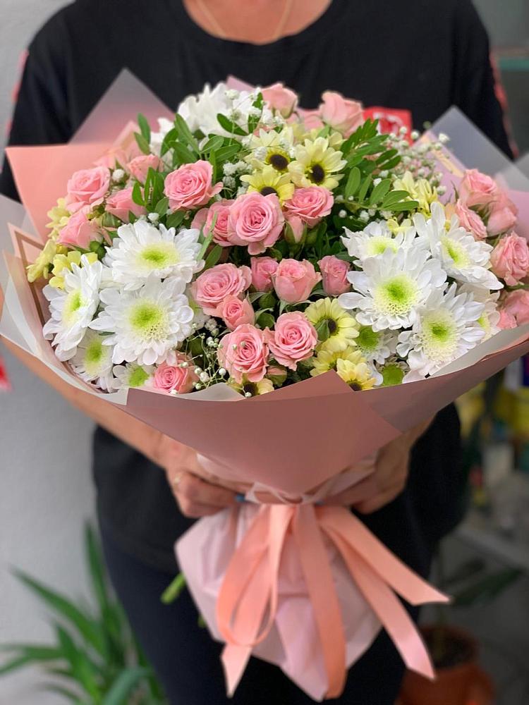 Букет цветов из: Розы и Хризантемы в Нарзанном