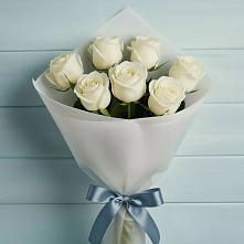 Букет 7 Белых роз Эдлесс Лав #REPLACE_PRED# Нарзанном