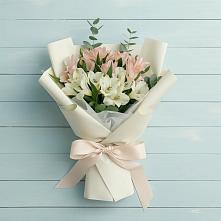 Букет цветов из:  Альстромерии #REPLACE_PRED# Нарзанном