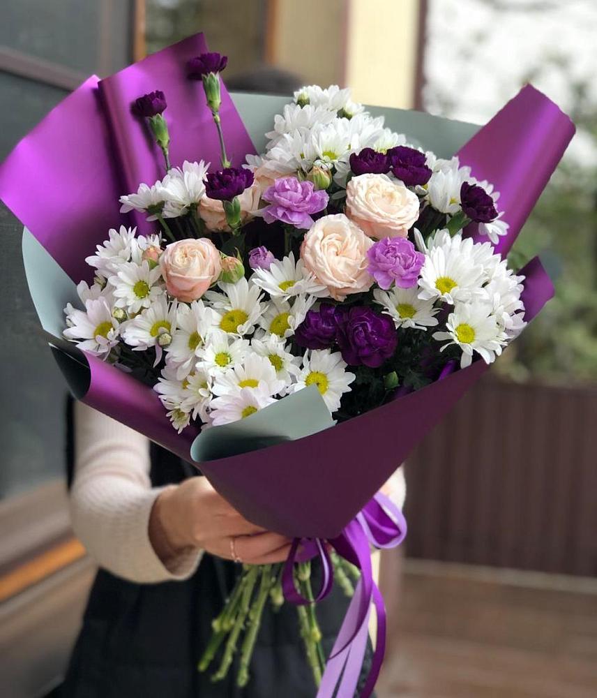 Букет цветов из: Хризантемы, Гвоздики и Розы в Нарзанном