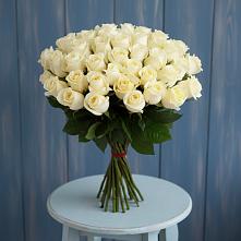 Букет 51 Белая роза Эдлесс Лав #REPLACE_PRED# Нарзанном
