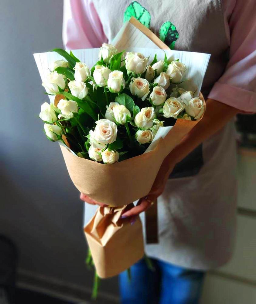 Букет цветов из: Розы в Нарзанном
