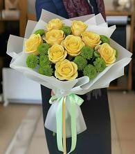 Букет цветов из:  Хризантемы и Розы в Нарзанном