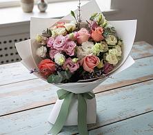 Букет цветов из:  Розы, Лизиантусы и Гвоздики в Нарзанном