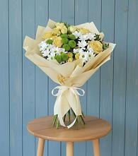 Букет цветов из:  Хризантемы и Розы в Нарзанном