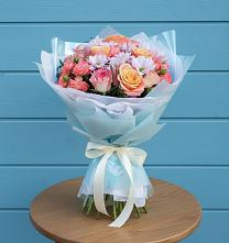 Букет цветов из:  Хризантемы и Розы в Нарзанном