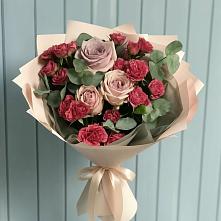 Букет цветов из:  Гвоздики и Розы в Нарзанном