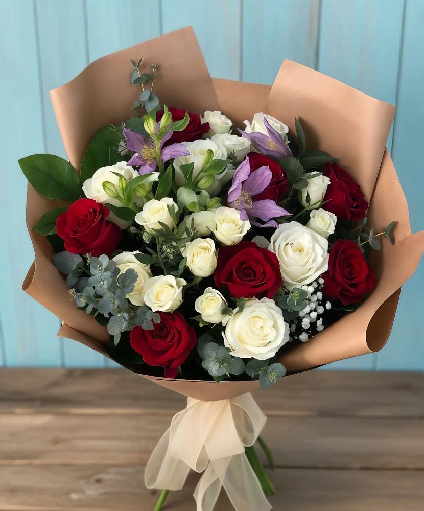 Букет цветов из: Розы и Альстромерии в Нарзанном